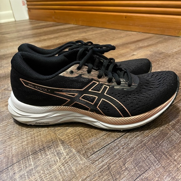 Women’s ASICS tennis shoes size 7.5 - Picture 1 of 4